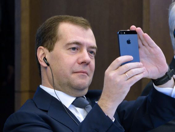 Придется резать по живому, - Медведев заявил о необходимости сокращения бюджетных расходов России Придется резать по живому, - Медведев заявил о необходимости сокращения бюджетных расходов России