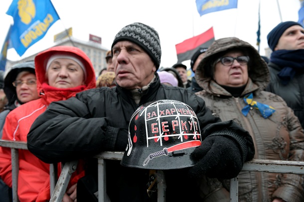 Народное вече. Фото ключевых событий Евромайдана 10-12 января Народное вече. Фото ключевых событий Евромайдана 10-12 января
