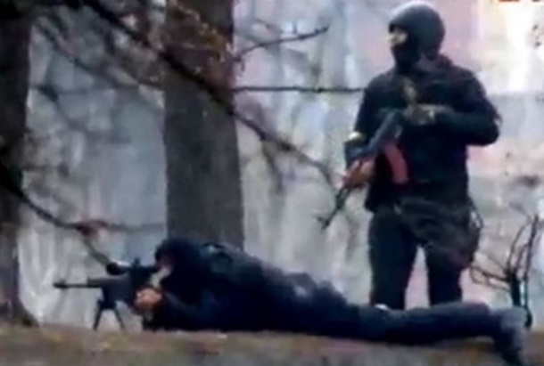 Снайперы во время наступления евромайдановцев Снайперы во время наступления евромайдановцев
