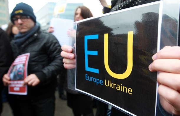 Украинцы вышли на митинги по всему миру Украинцы вышли на митинги по всему миру