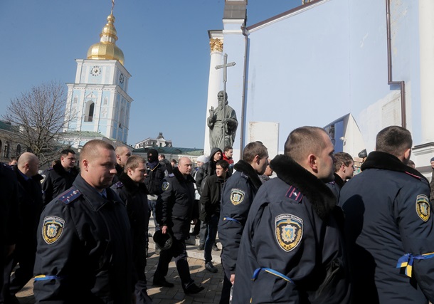 В Киев приезжают поддержавшие народ львовские милиционеры В Киев приезжают поддержавшие народ львовские милиционеры