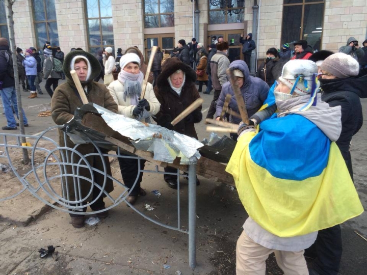 Столкновения на Грушевского Столкновения на Грушевского