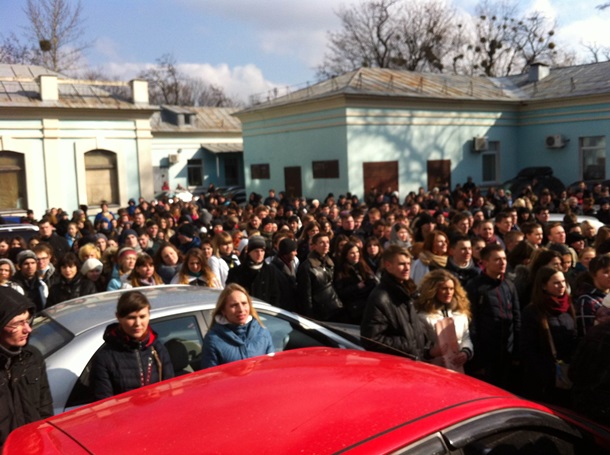 Страйк студентов против коррупции в университете Богомольца Страйк студентов против коррупции в университете Богомольца