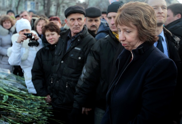 Утро 24 февраля в центре Киева. Визит Кэтрин Эштон Утро 24 февраля в центре Киева. Визит Кэтрин Эштон