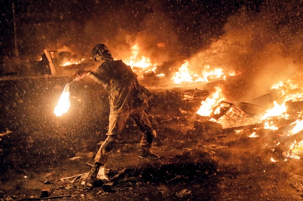 Пятый день противостояния на Грушевского. Фото- и видерепортажи 23 января Пятый день противостояния на Грушевского. Фото- и видерепортажи 23 января