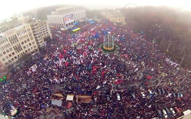 Чтобы никогда не забыть: 60 самых впечатляющих кадров Евромайдана в Киеве. ФОТОрепортаж Чтобы никогда не забыть: 60 самых впечатляющих кадров Евромайдана в Киеве. ФОТОрепортаж