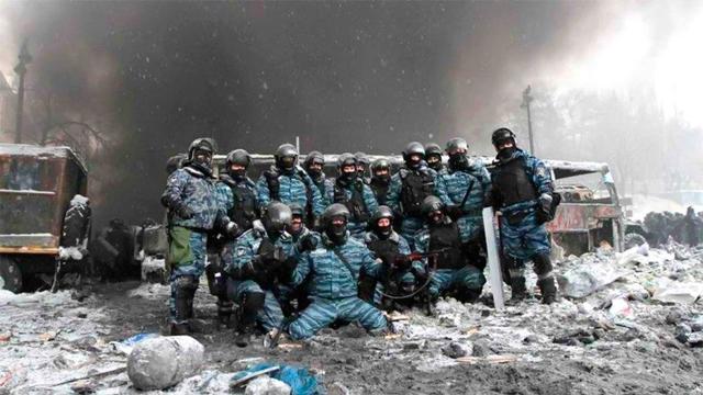 Чтобы никогда не забыть: 60 самых впечатляющих кадров Евромайдана в Киеве. ФОТОрепортаж Чтобы никогда не забыть: 60 самых впечатляющих кадров Евромайдана в Киеве. ФОТОрепортаж