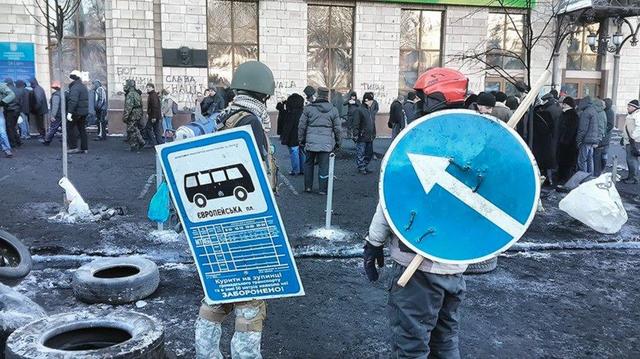 Чтобы никогда не забыть: 60 самых впечатляющих кадров Евромайдана в Киеве. ФОТОрепортаж Чтобы никогда не забыть: 60 самых впечатляющих кадров Евромайдана в Киеве. ФОТОрепортаж