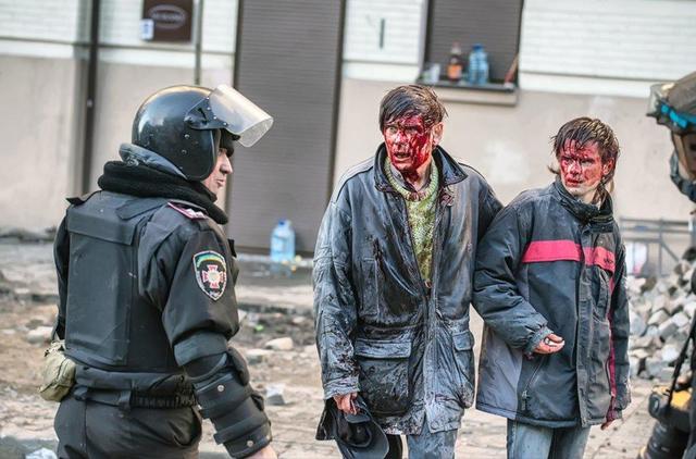 Чтобы никогда не забыть: 60 самых впечатляющих кадров Евромайдана в Киеве. ФОТОрепортаж Чтобы никогда не забыть: 60 самых впечатляющих кадров Евромайдана в Киеве. ФОТОрепортаж