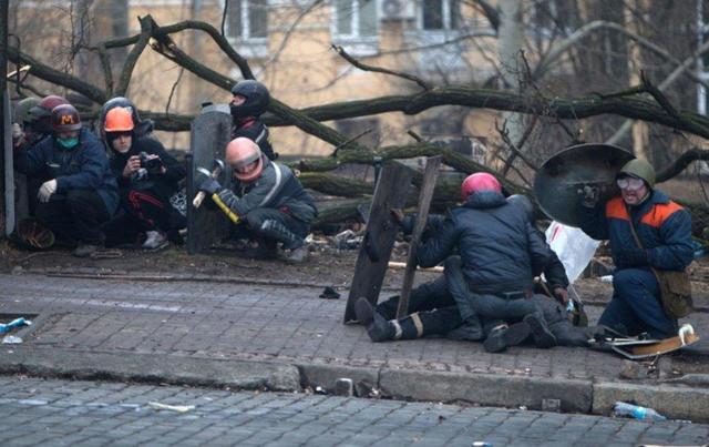 Чтобы никогда не забыть: 60 самых впечатляющих кадров Евромайдана в Киеве. ФОТОрепортаж Чтобы никогда не забыть: 60 самых впечатляющих кадров Евромайдана в Киеве. ФОТОрепортаж