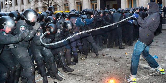 Чтобы никогда не забыть: 60 самых впечатляющих кадров Евромайдана в Киеве. ФОТОрепортаж Чтобы никогда не забыть: 60 самых впечатляющих кадров Евромайдана в Киеве. ФОТОрепортаж