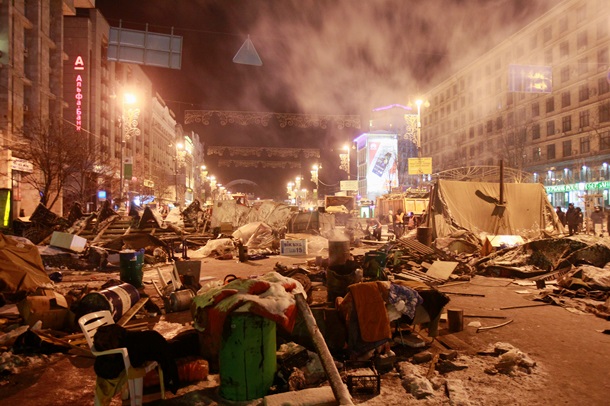 Начало штурма Евромайдана. Фоторепортаж из центра Киева в ночь на 11 декабря