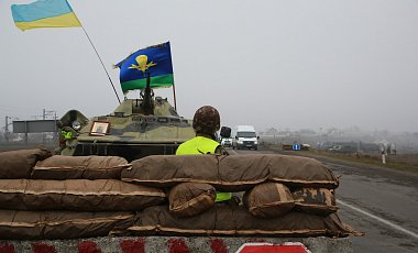 Кордон украинских силовиков на границе Крымского полуострова с материком (фото - dpsu.gov.ua) Кордон украинских силовиков на границе Крымского полуострова с материком (фото - dpsu.gov.ua)
