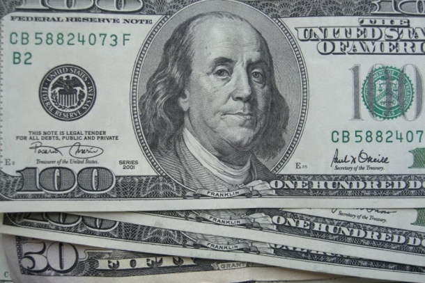 Курс доллара на межбанке опустился до 9,5 грн