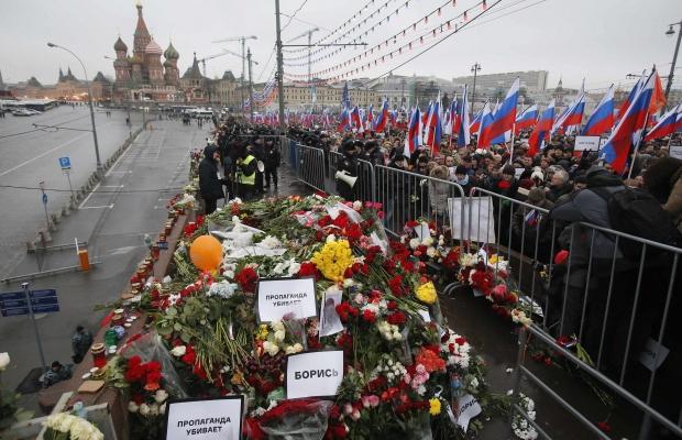В марше памяти Бориса Немцова в Москве приняли участие более 50 тысяч человек. ФОТОрепортаж В марше памяти Бориса Немцова в Москве приняли участие более 50 тысяч человек. ФОТОрепортаж