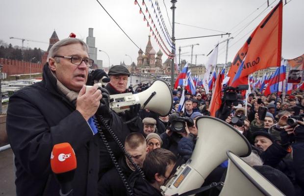 В марше памяти Бориса Немцова в Москве приняли участие более 50 тысяч человек. ФОТОрепортаж В марше памяти Бориса Немцова в Москве приняли участие более 50 тысяч человек. ФОТОрепортаж