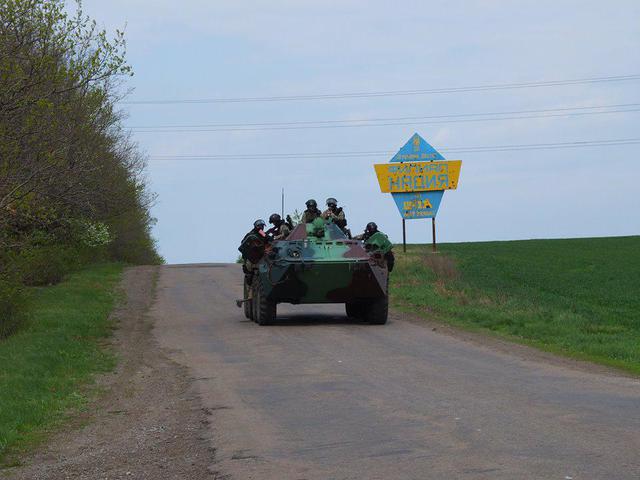 Штурм Славянска: 5 террористов уничтожено, снесены блок-посты. ФОТОрепортаж+ВИДЕО