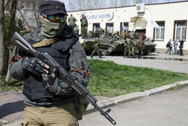 Славянские боевики взяли в заложники уже 10 человек Славянские боевики взяли в заложники уже 10 человек