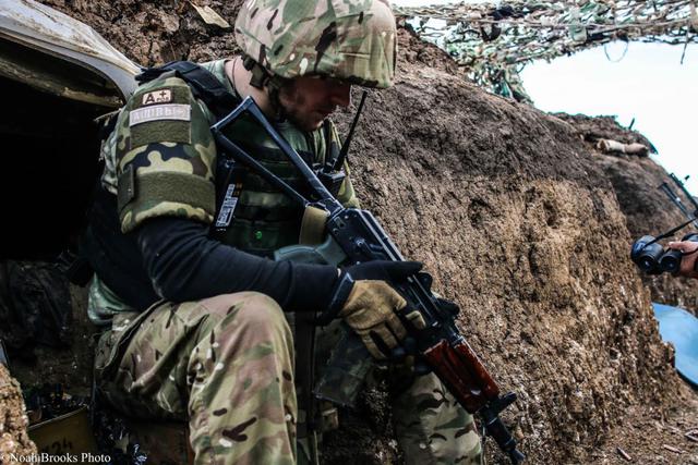 Война, лица, ситуации: американский фотограф обнародовал кадры с передовой в Широкино. ФОТОрепортаж Война, лица, ситуации: американский фотограф обнародовал кадры с передовой в Широкино. ФОТОрепортаж
