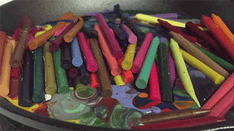 Плавление цветных мелков - Уничтожение предметов в гифках (12 гиф)