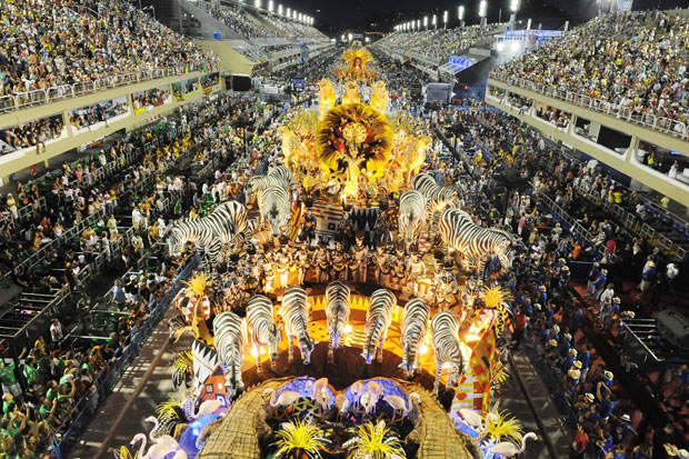Бразильский карнавал 2015 в Рио-де-Жанейро (фото)