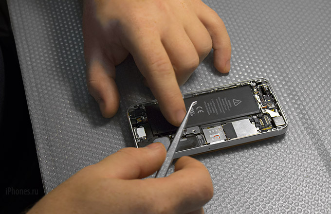Инструкция для тех, кто утопил iPhone в воде. Инструкция для тех, кто утопил iPhone в воде.