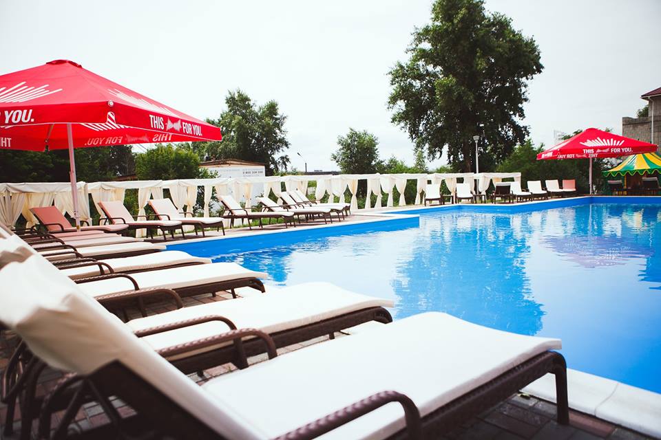 More Family Club - Лучшие пляжи с бассейном в Киеве: куда поехать и сколько стоит