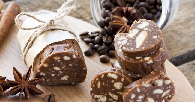 Изумительно вкусная шоколадная колбаска Salame Dolce (Сладкая Салями) к чаю Изумительно вкусная шоколадная колбаска Salame Dolce (Сладкая Салями) к чаю